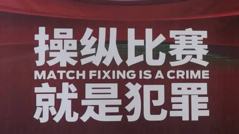 老师上课夹震蛋高潮了